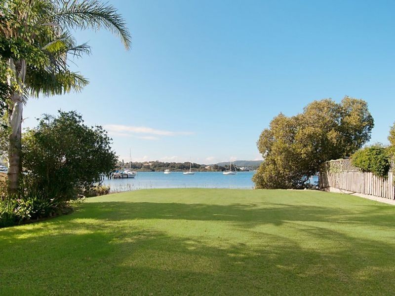 87 Albany Street, Point Frederick NSW 2250