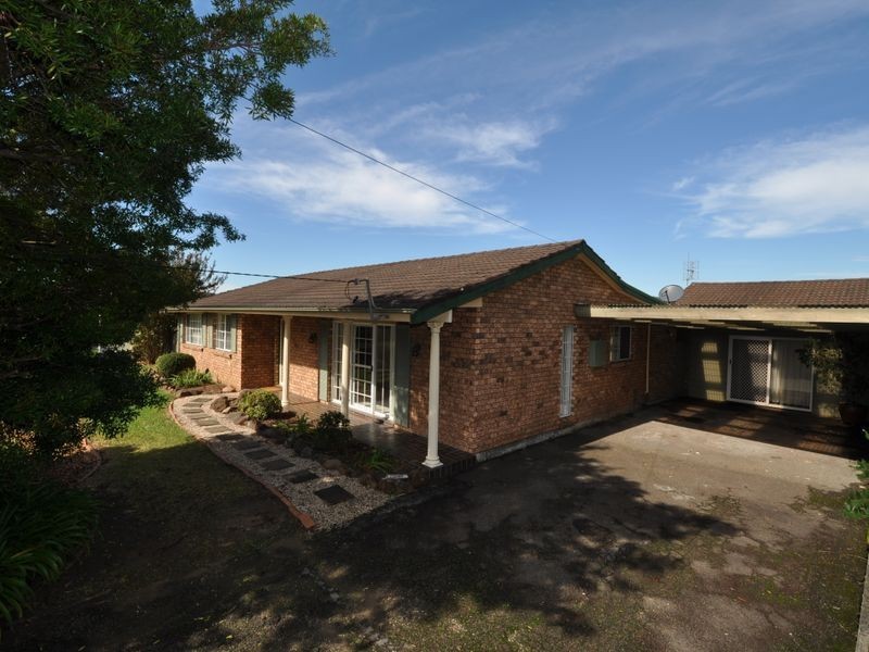 6 Yirik Close, Lisarow NSW 2250