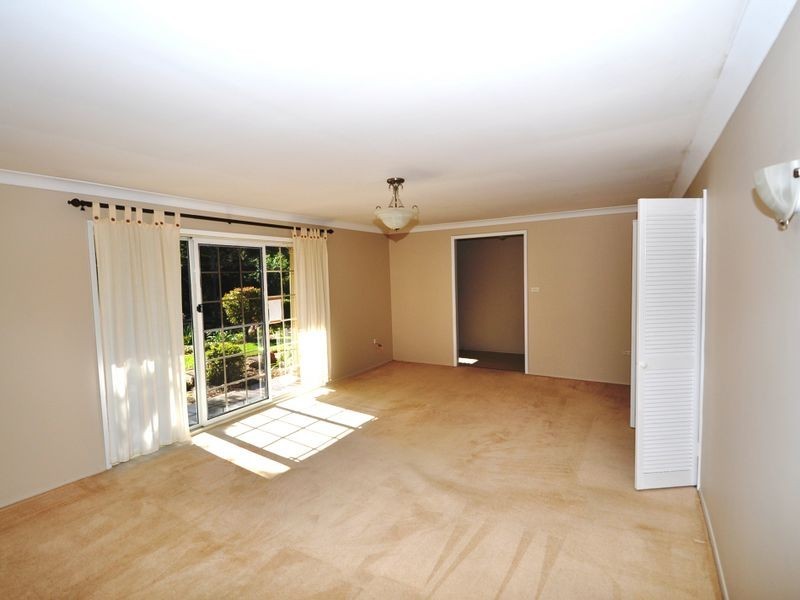 6 Yirik Close, Lisarow NSW 2250