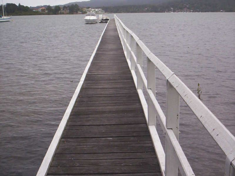 1/83 Albany Street, Point Frederick NSW 2250