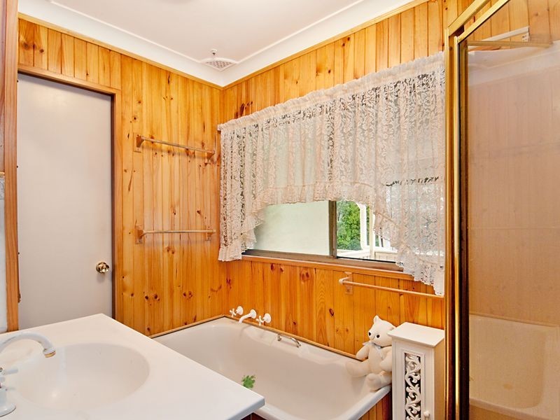 11 Lemon Tree Street, Wyoming NSW 2250