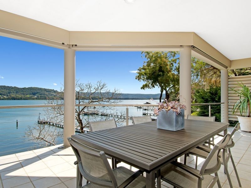 30 Albany Street, Point Frederick NSW 2250