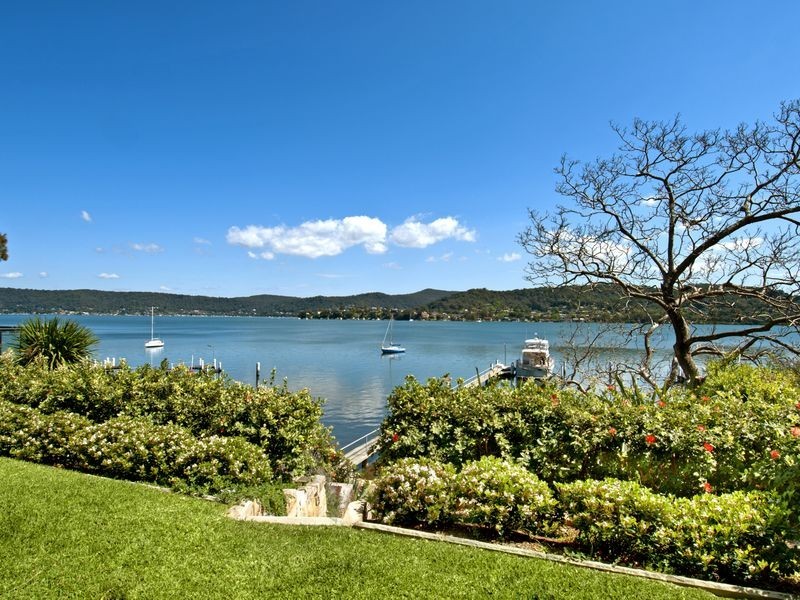 30 Albany Street, Point Frederick NSW 2250