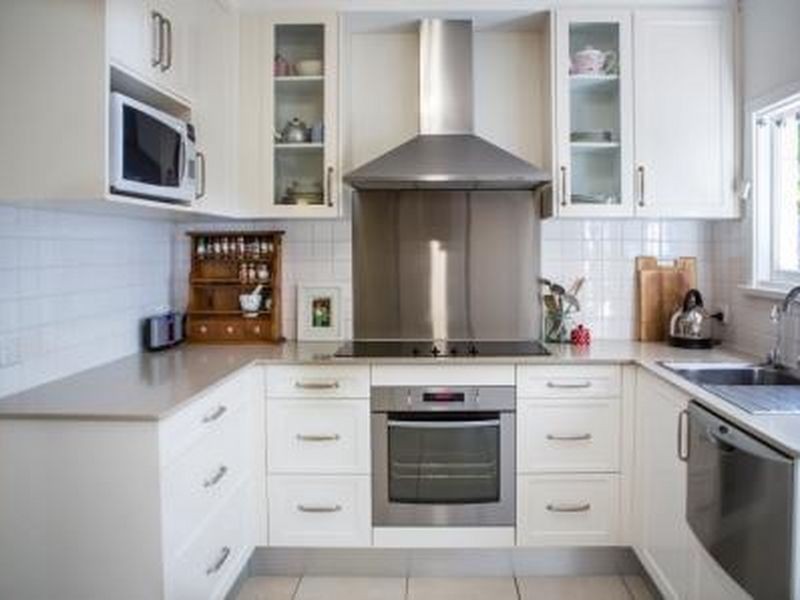 19 Angus Avenue, Wyoming NSW 2250