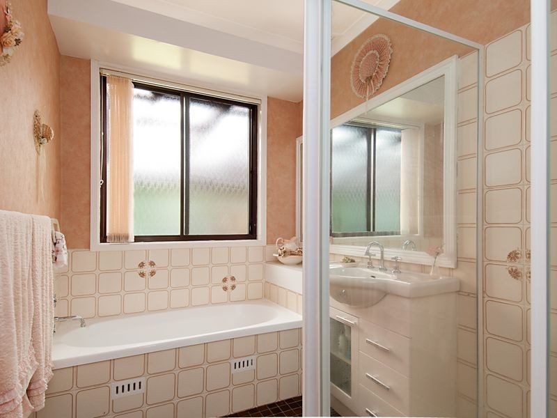 14 Rain Forest Road, Wyoming NSW 2250