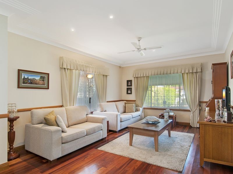 159 Albany Street, Point Frederick NSW 2250