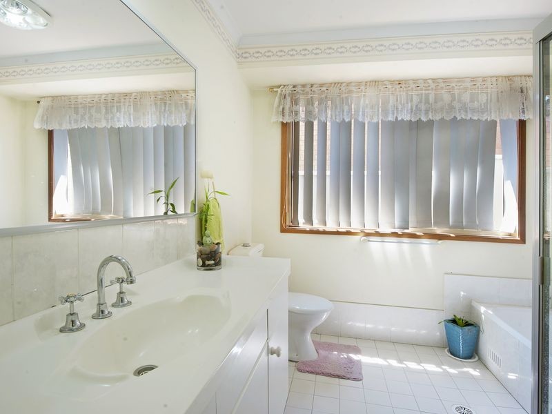 92 Newling Street, Lisarow NSW 2250