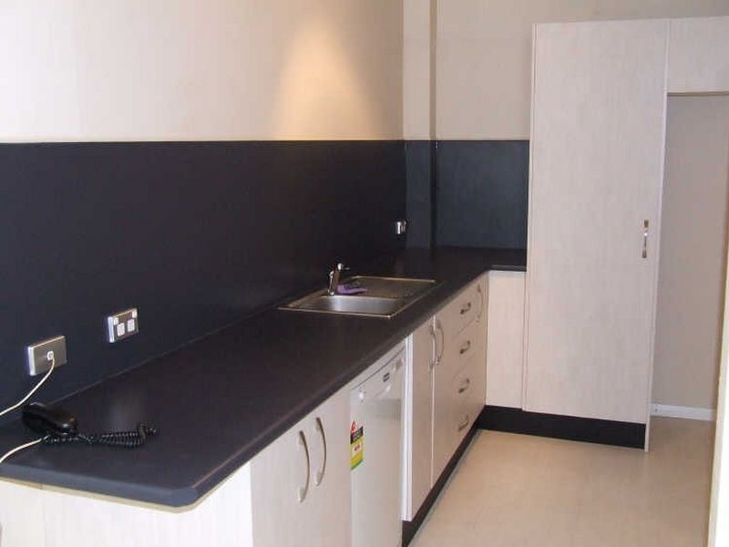 2/76 Faunce Street, Gosford NSW 2250