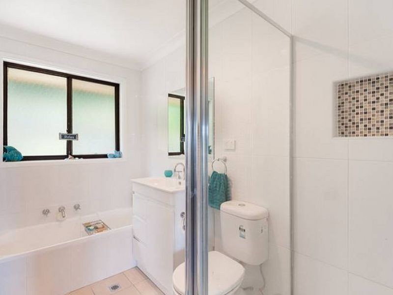 7 Dana Close, Wyoming NSW 2250