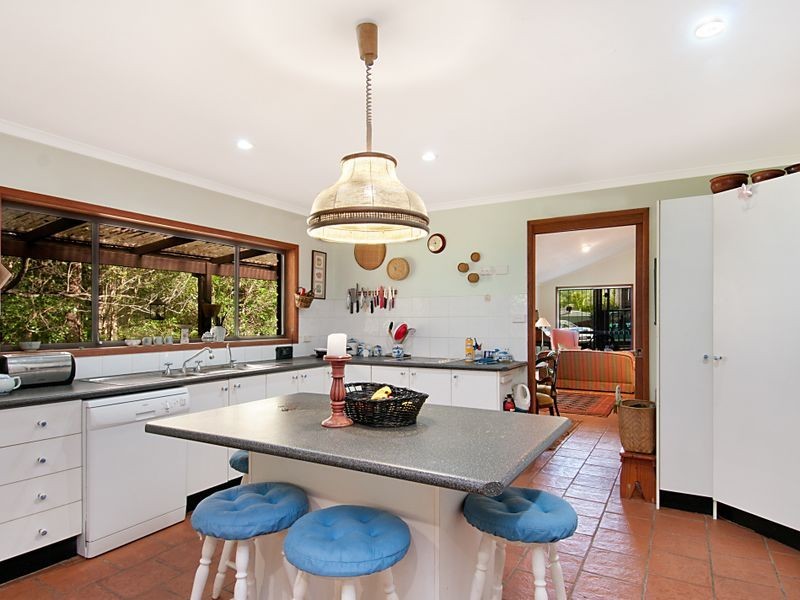 11 Coulter Road, Wyoming NSW 2250