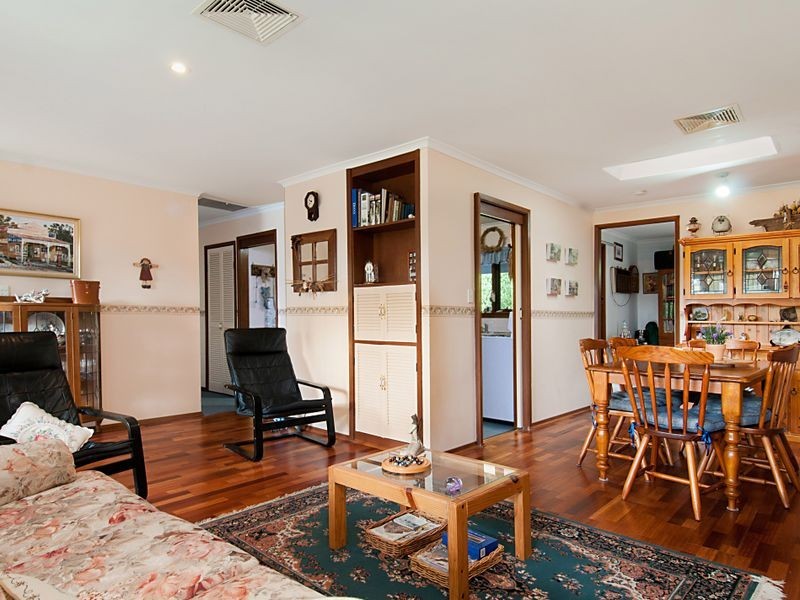 18 Woodside Terrace, Narara NSW 2250