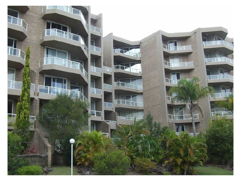 75/91-95 John Whiteway Drive, Gosford NSW 2250
