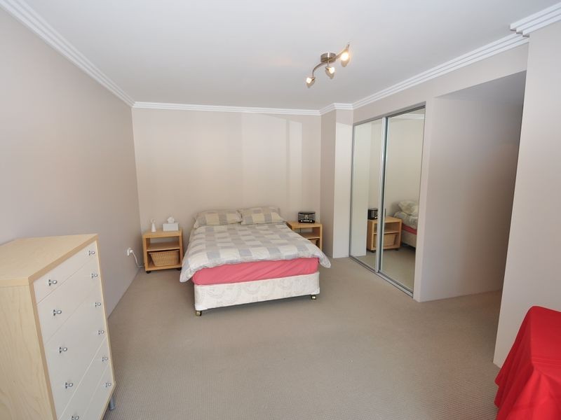 30/24 Watt Street, Gosford NSW 2250