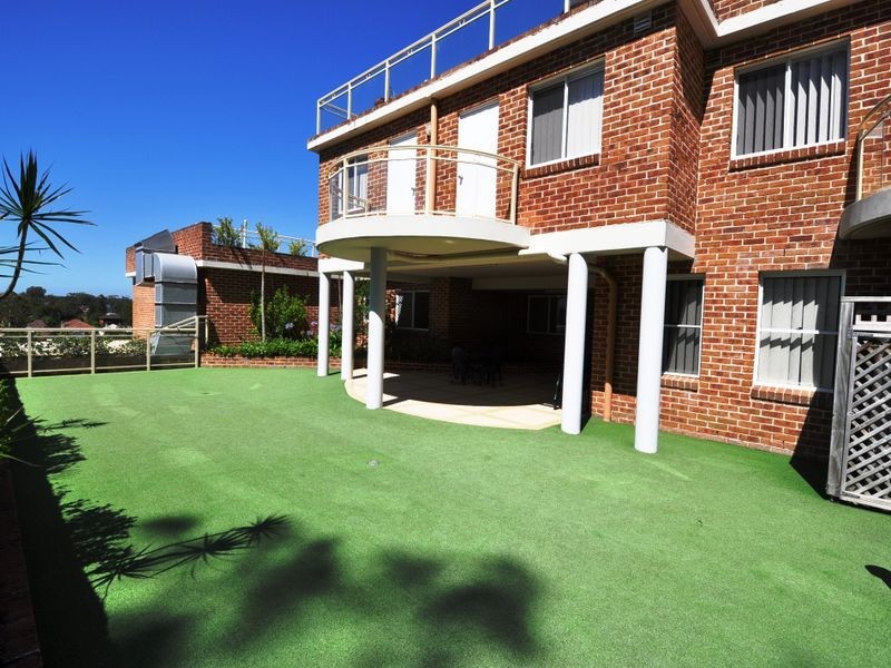 9/73-77 Henry Parry Drive, Gosford NSW 2250