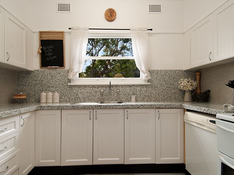 2 Nurra Road, Narara NSW 2250