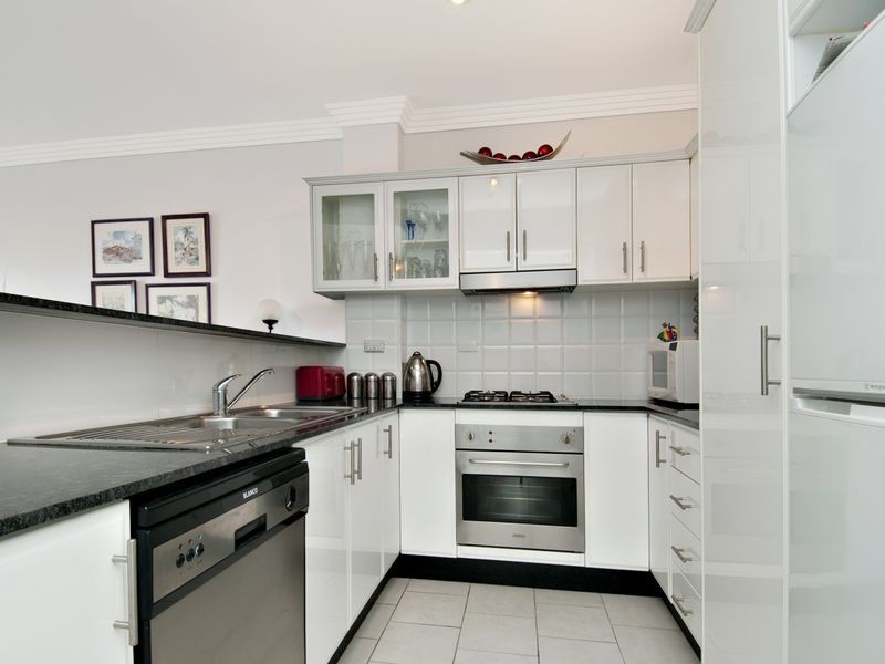 14/187 Albany Street, Point Frederick NSW 2250