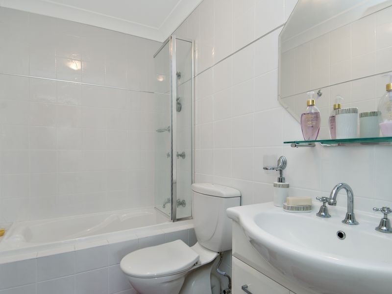 14/187 Albany Street, Point Frederick NSW 2250