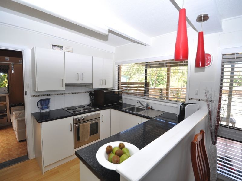 11 Walker Road, Wyoming NSW 2250