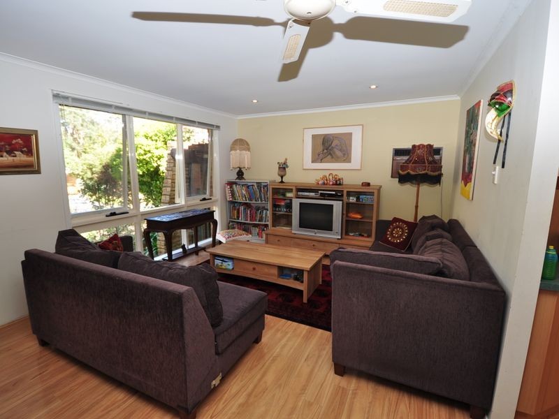 11 Paperbark Close, Wyoming NSW 2250