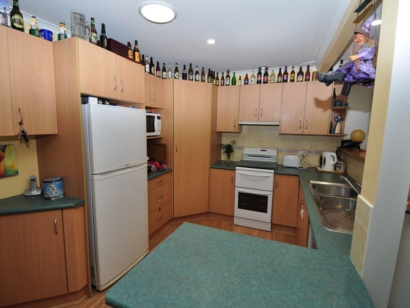 11 Paperbark Close, Wyoming NSW 2250