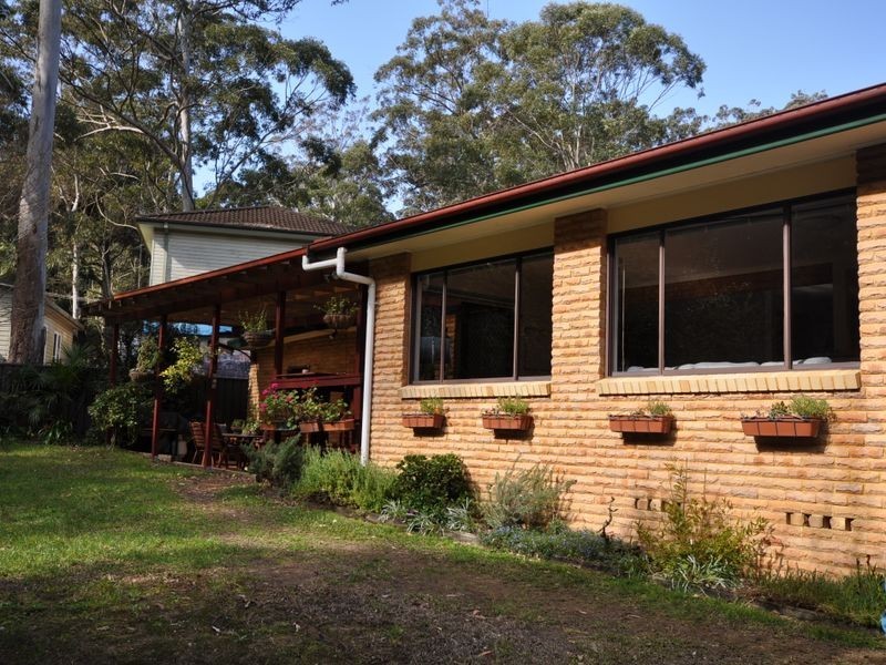 11 Paperbark Close, Wyoming NSW 2250