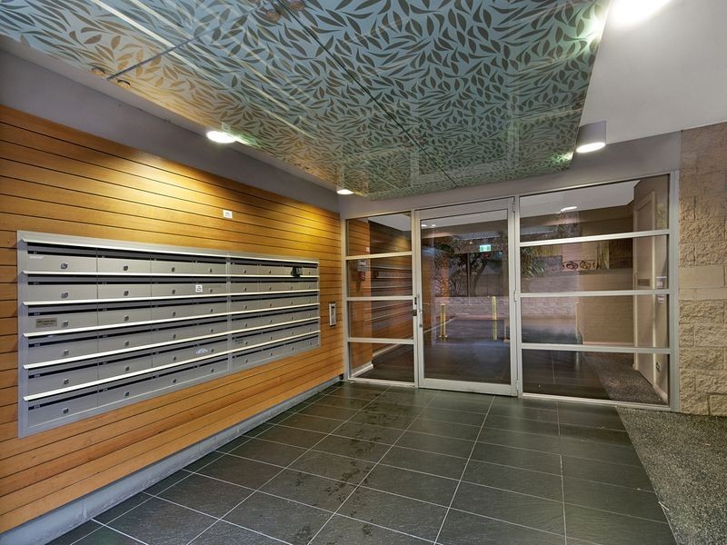 261/80 John Whiteway Drive, Gosford NSW 2250