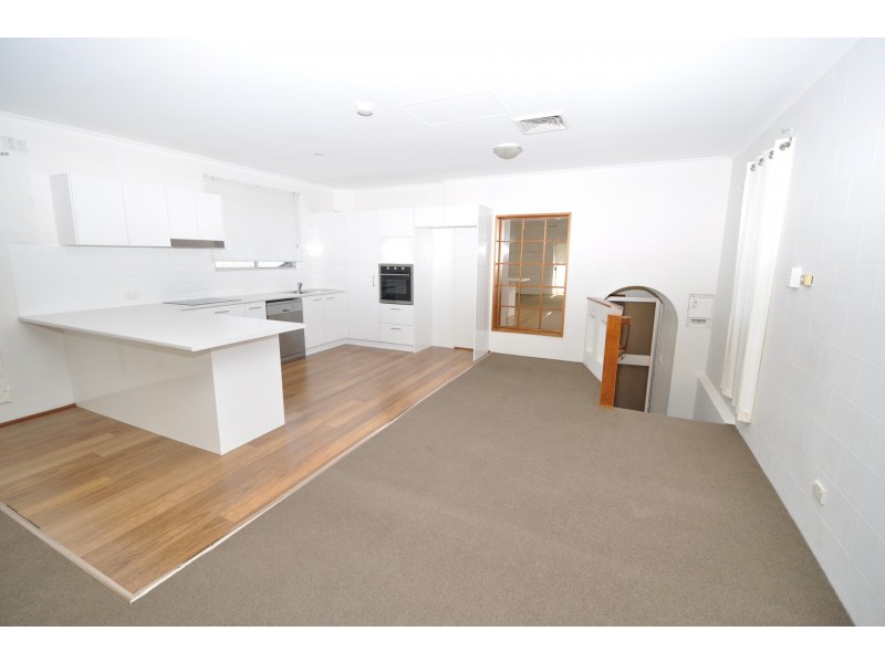 1/14 Pemell Street, Wyoming NSW 2250