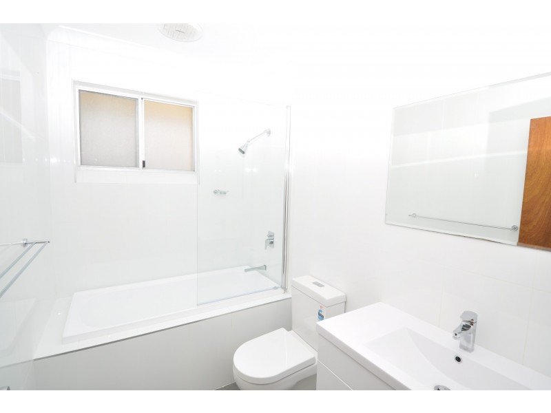 1/14 Pemell Street, Wyoming NSW 2250