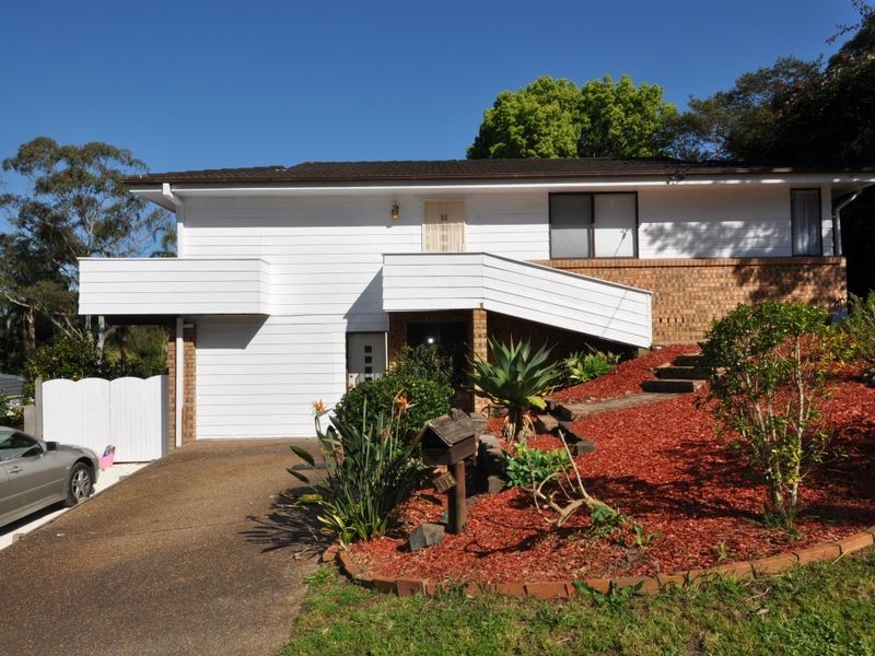 11 Elkhorn Close, Wyoming NSW 2250