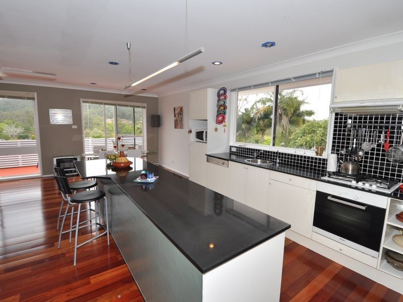 11 Elkhorn Close, Wyoming NSW 2250