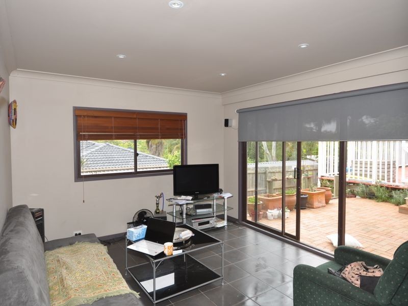 11 Elkhorn Close, Wyoming NSW 2250