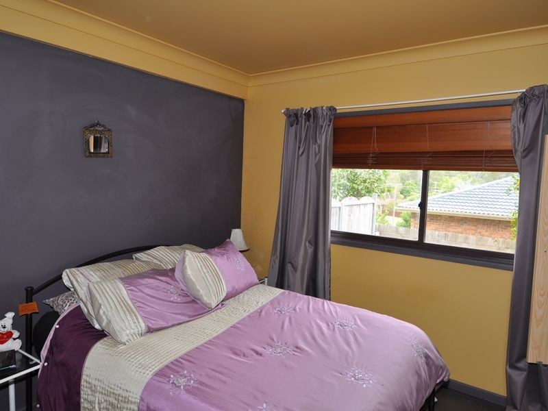 11 Elkhorn Close, Wyoming NSW 2250