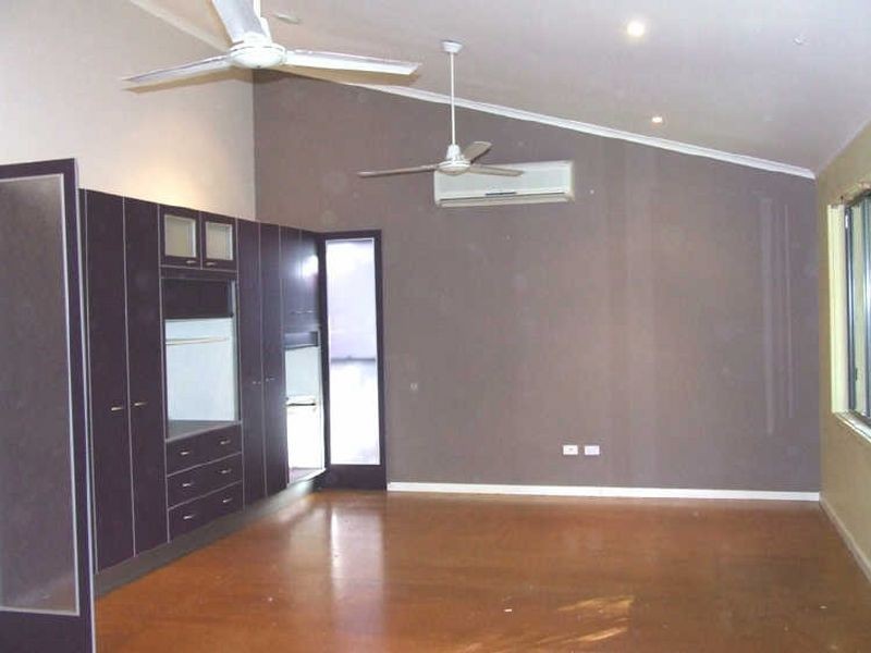 8 Wullun Close, North Gosford NSW 2250