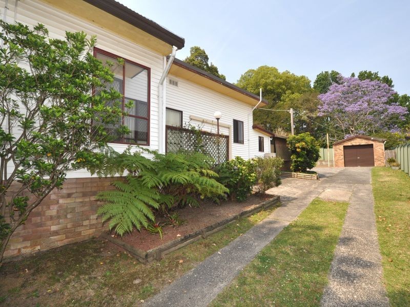 6 Blanche Street, North Gosford NSW 2250