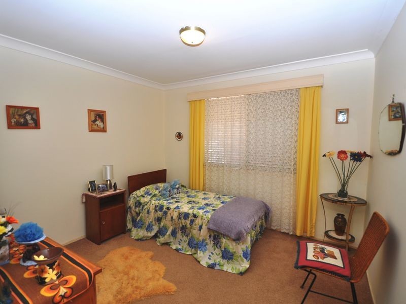 2 Holcombe Avenue, Narara NSW 2250