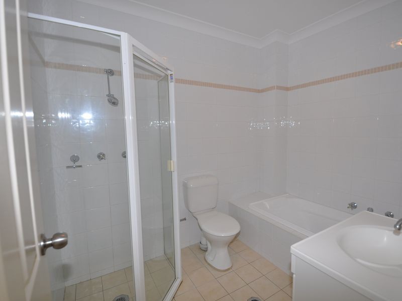 8/8 Bent Street, Gosford NSW 2250