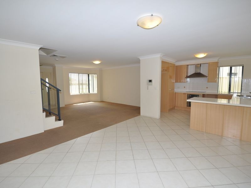 8/74 Hutton Road, The Entrance North NSW 2261