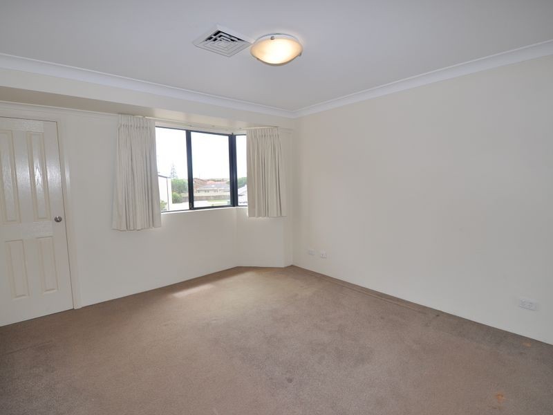 8/74 Hutton Road, The Entrance North NSW 2261