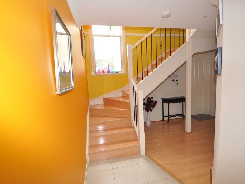 2/6 Bradys Gully Road, North Gosford NSW 2250