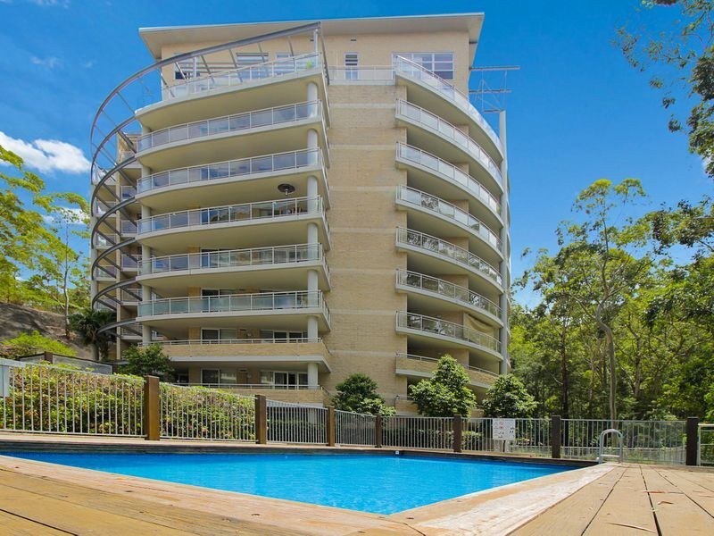 474/80 John Whiteway Drive, Gosford NSW 2250