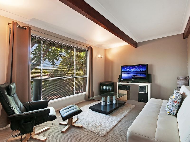 4 Rhonda Street, Wyoming NSW 2250