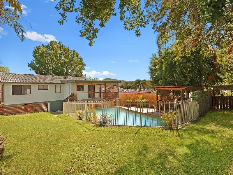 4 Rhonda Street, Wyoming NSW 2250