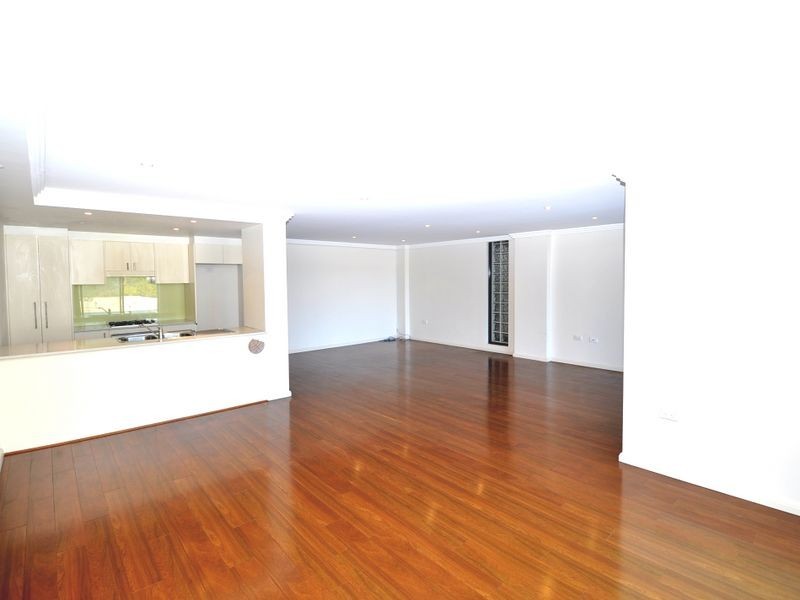 2/24-26 Watt Street, Gosford NSW 2250