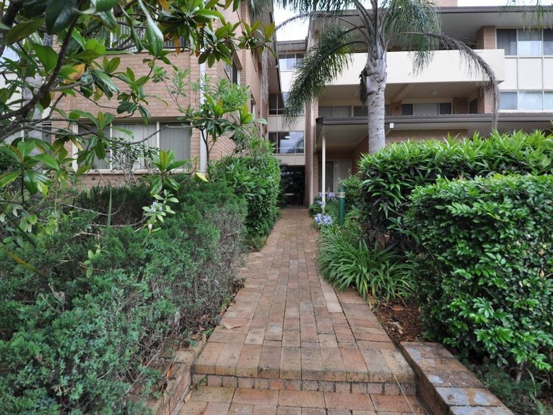 4/39-43 Melbourne Street, East Gosford NSW 2250