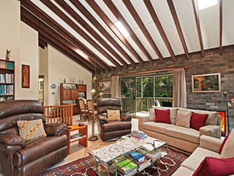 9 Fragar Avenue, Wyoming NSW 2250