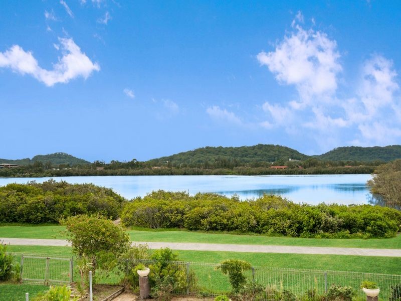 39 Bayline Drive, Point Clare NSW 2250