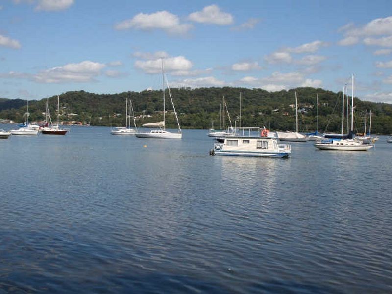 16 Crawford Street, Point Frederick NSW 2250