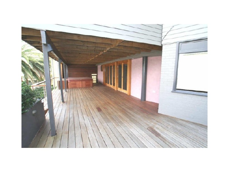 Point Frederick NSW 2250