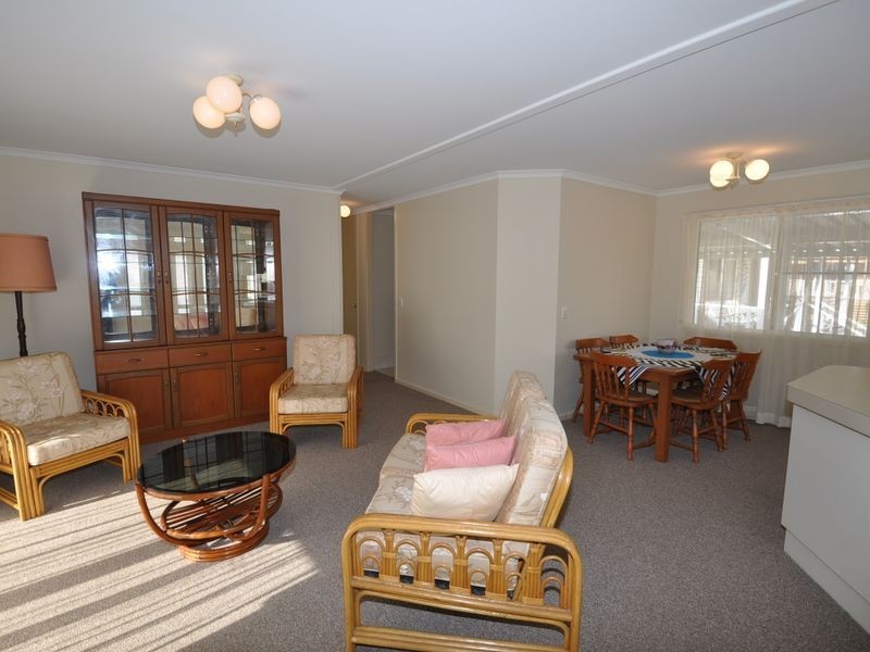 Broadlands 63 Second Avenue, Green Point NSW 2251