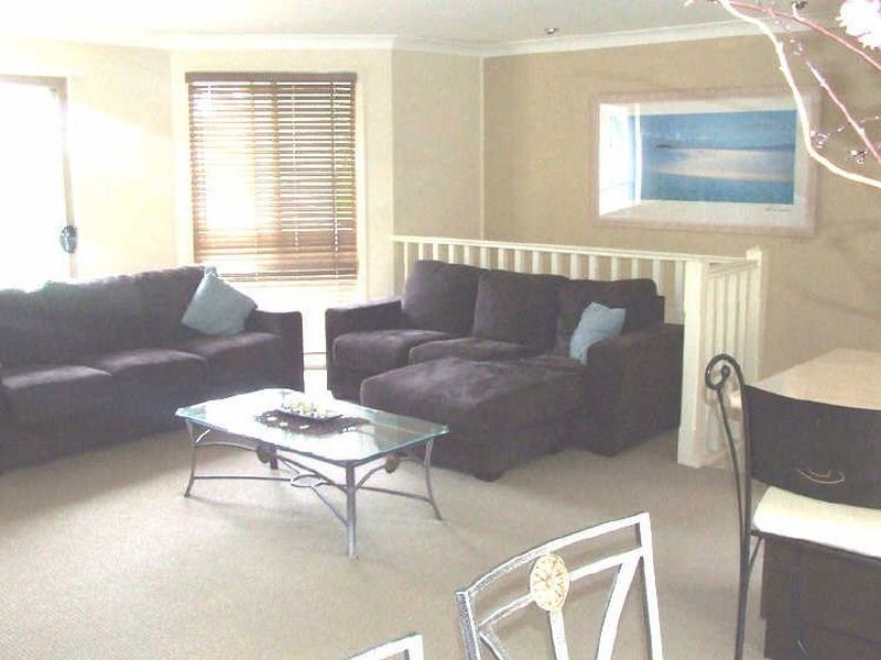 2/18 Henry Parry Drive, East Gosford NSW 2250